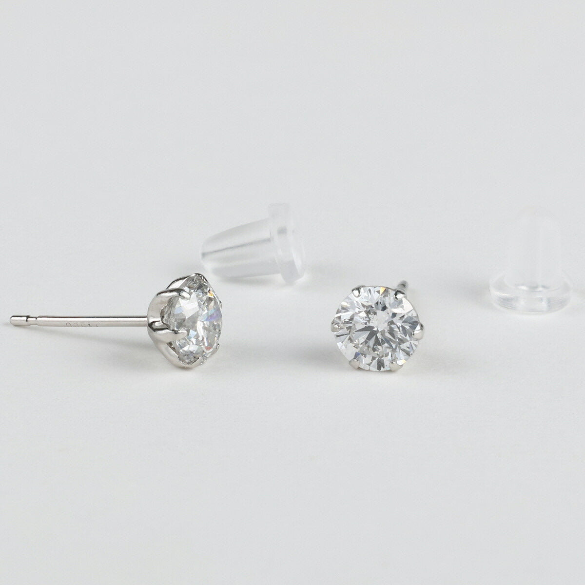 G-SI2-GOOD F-SI2-GOOD ダイヤモンド 0.557ct 0.522ct スタッド ピアス Pt900 ソーティング付 D2520