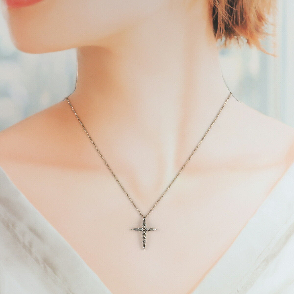 カシケイ ダイヤモンド 0.70ct ネイキッド クロス ネックレス K18BG J1439